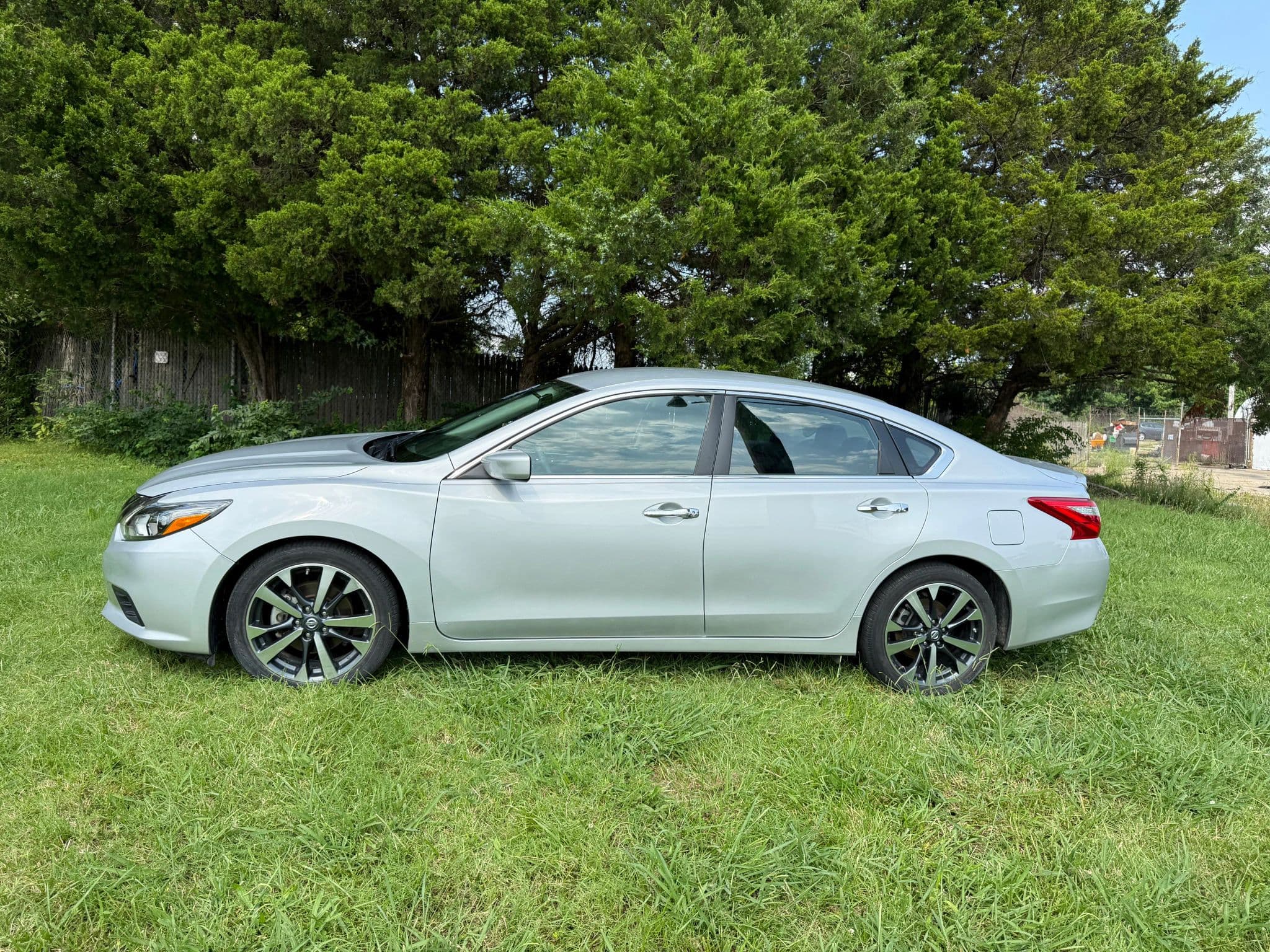 2016 Nissan ALtima SR